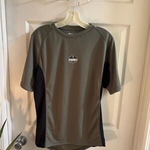 Men’s Tenacious Ergodyne Work Gear Gray and Black Short Sleeve Shirt, Size M